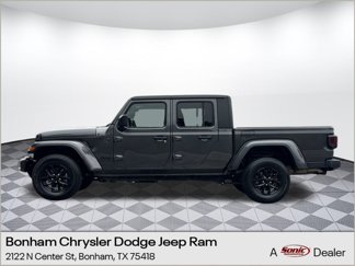 Used 2023 Jeep Gladiator Sport image 1