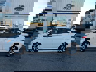 Used 2021 Toyota Corolla LE image 1