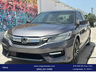 Used 2017 Honda Accord Touring image 1