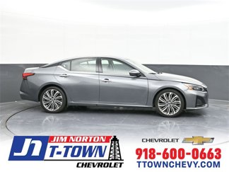 Used 2023 Nissan Altima 2.5 SL image 1