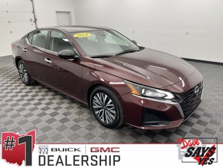 Used 2024 Nissan Altima 2.5 SV image 1