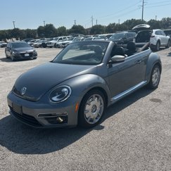 Used 2014 Volkswagen Beetle TDI image 1