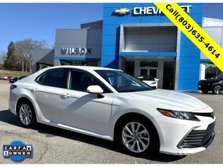Used 2021 Toyota Camry LE image 1