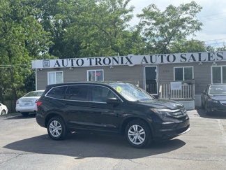 Used 2017 Honda Pilot LX image 1