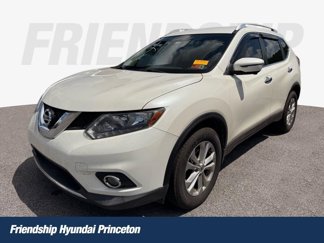 Used 2016 Nissan Rogue SV image 1