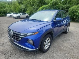 Used 2022 Hyundai Tucson SE image 1