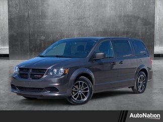 Used 2017 Dodge Grand Caravan SE image 1