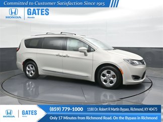 Used 2017 Chrysler Pacifica Touring-L Plus image 1