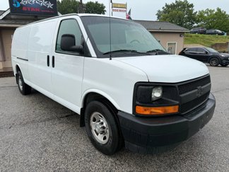 Used 2017 Chevrolet Express 3500 Extended image 1