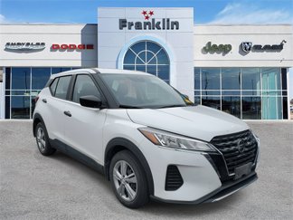 Used 2022 Nissan Kicks S image 1