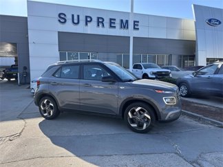 Used 2022 Hyundai Venue Limited video 1