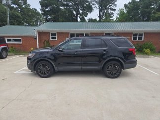 Used 2017 Ford Explorer XLT w/ Equipment Group 202A image 1