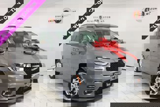 Used 2022 Chrysler Pacifica Touring-L image 1