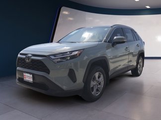 Used 2022 Toyota RAV4 XLE image 1