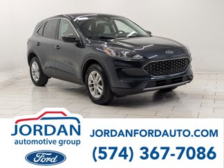 Used 2022 Ford Escape SE w/ Cold Weather Package image 1