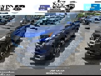 Used 2023 Nissan Rogue SV image 1