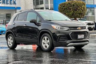 Used 2020 Chevrolet Trax LT w/ LT Convenience Package image 1