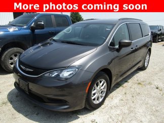 Used 2021 Chrysler Voyager Lxi image 1