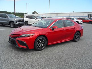 Used 2022 Toyota Camry SE image 1