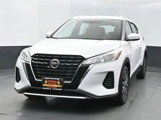 Used 2021 Nissan Kicks SV image 1