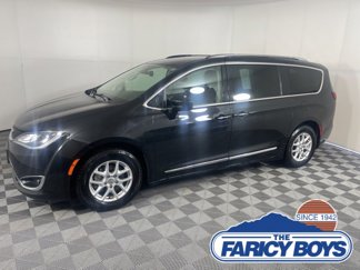 Used 2020 Chrysler Pacifica Touring-L image 1