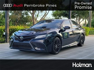 Used 2022 Toyota Camry SE image 1