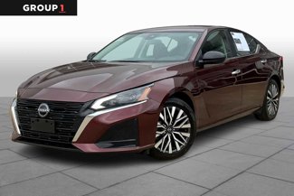 Used 2024 Nissan Altima 2.5 SV image 1