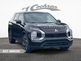 Used 2022 Mitsubishi Outlander ES image 1