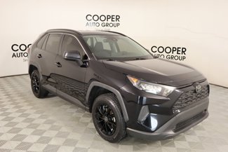 Used 2019 Toyota RAV4 LE image 1