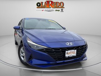 Used 2023 Hyundai Elantra SE image 1