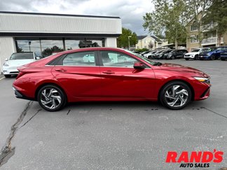 Used 2024 Hyundai Elantra Limited image 1
