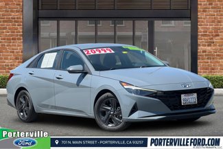 Used 2022 Hyundai Elantra SEL w/ Preferred Accessory Package image 1