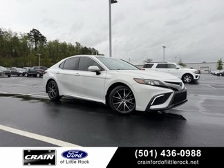 Used 2022 Toyota Camry SE image 1