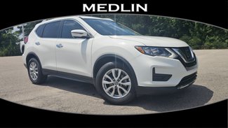 Used 2017 Nissan Rogue SV w/ SV Premium Package image 1