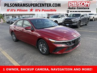 Used 2024 Hyundai Elantra SEL image 1