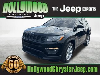 Used 2021 Jeep Compass Latitude image 1