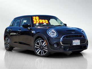 Used 2020 MINI Cooper S image 1