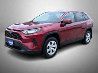 Used 2022 Toyota RAV4 LE image 1