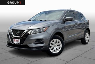 Used 2020 Nissan Rogue Sport S image 1