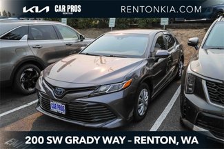 Used 2020 Toyota Camry LE image 1
