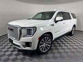 Used 2021 GMC Yukon XL Denali w/ Denali Premium Package image 1