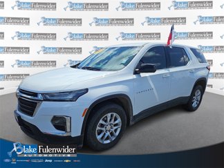 Used 2023 Chevrolet Traverse LS image 1