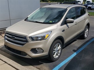 Used 2017 Ford Escape SE image 1