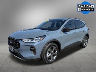 Used 2025 Ford Escape ST-Line w/ Equipment Group 301A image 1
