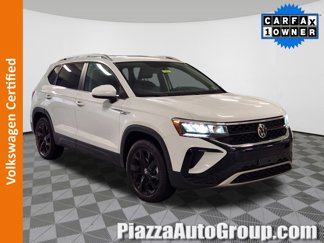 Certified 2022 Volkswagen Taos SE w/ Panoramic Sunroof Package image 1
