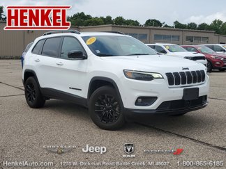 Used 2023 Jeep Cherokee Altitude Lux w/ Lux Elite Package image 1