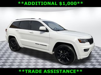 Used 2020 Jeep Grand Cherokee Altitude image 1