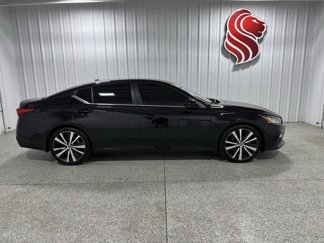 Used 2020 Nissan Altima 2.5 SR w/ Premium Package image 1