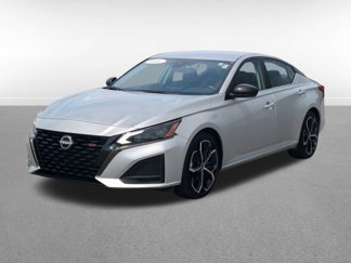 Used 2023 Nissan Altima 2.5 SR image 1
