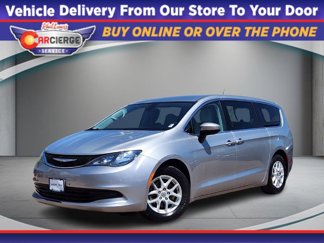 Used 2017 Chrysler Pacifica Touring image 1